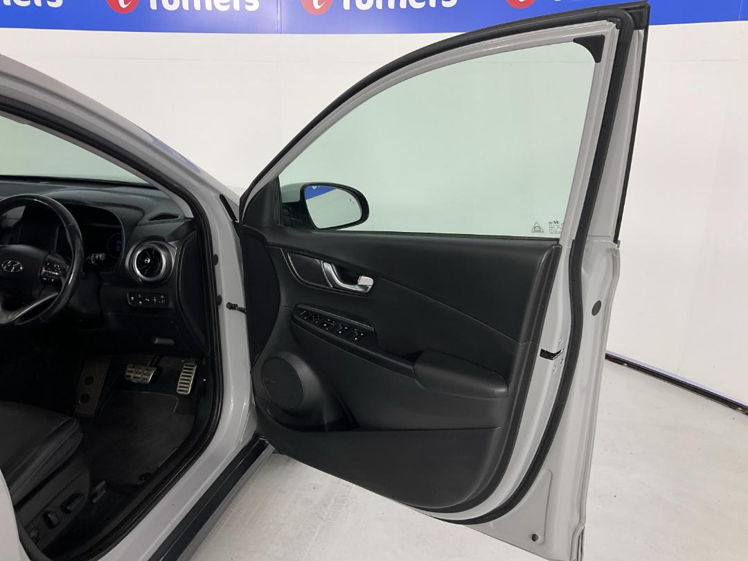 Photo '15' of Hyundai Kona Photo '15' of Hyundai Kona