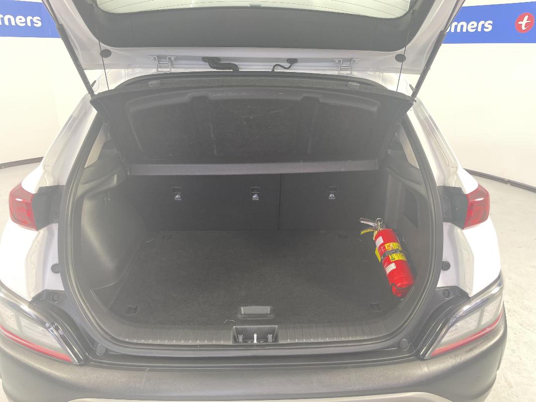 Photo '14' of Hyundai Kona Photo '14' of Hyundai Kona