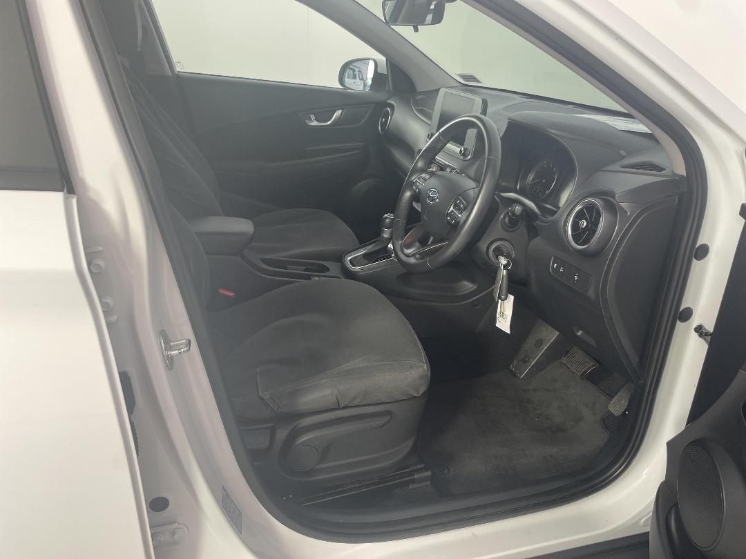 Photo '16' of Hyundai Kona Photo '16' of Hyundai Kona