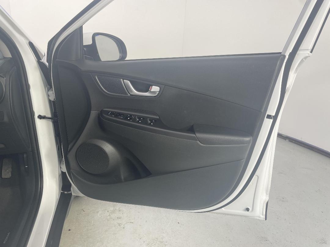 Photo '15' of Hyundai Kona Photo '15' of Hyundai Kona