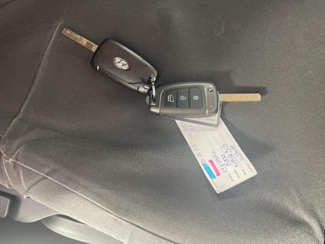 Photo '22' of Hyundai Kona Photo '22' of Hyundai Kona