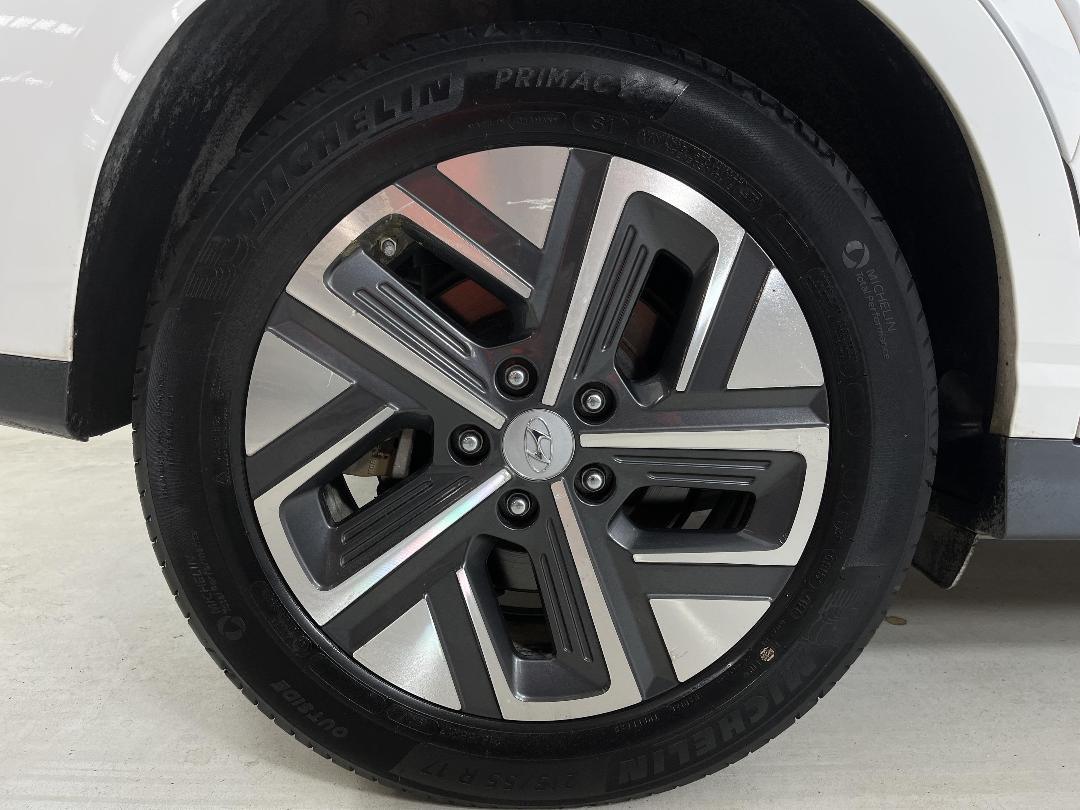 Photo '12' of Hyundai Kona Photo '12' of Hyundai Kona