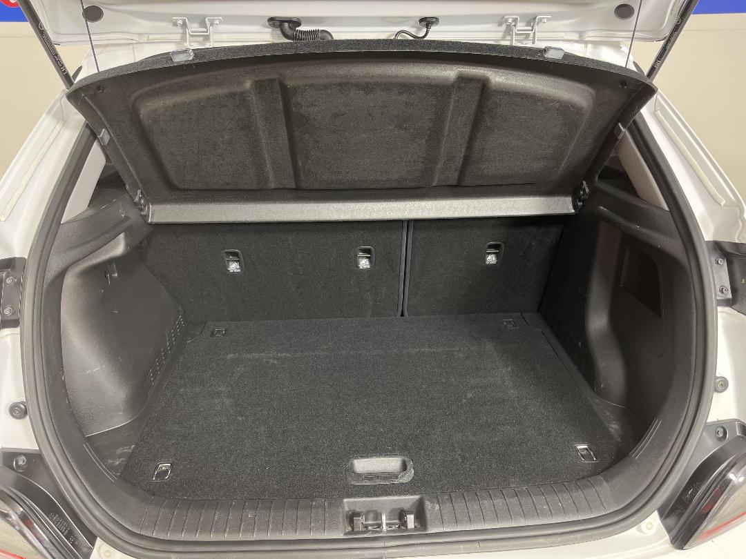 Photo '14' of Hyundai Kona Photo '14' of Hyundai Kona