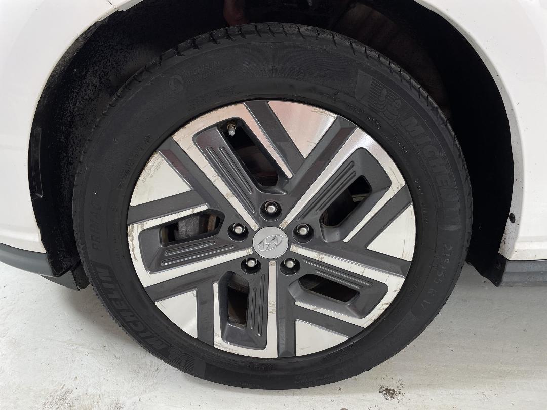 Photo '10' of Hyundai Kona Photo '10' of Hyundai Kona