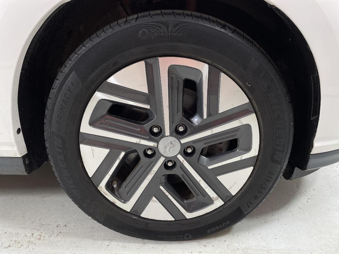 Photo '9' of Hyundai Kona Photo '9' of Hyundai Kona