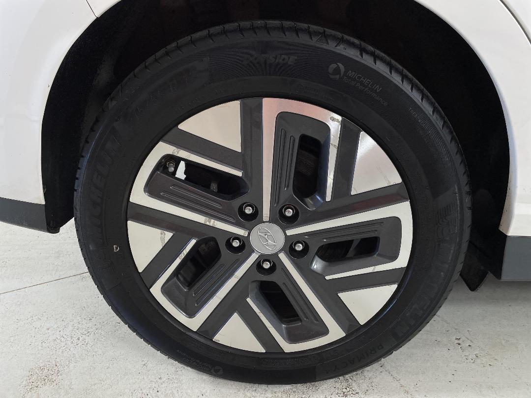 Photo '12' of Hyundai Kona Photo '12' of Hyundai Kona