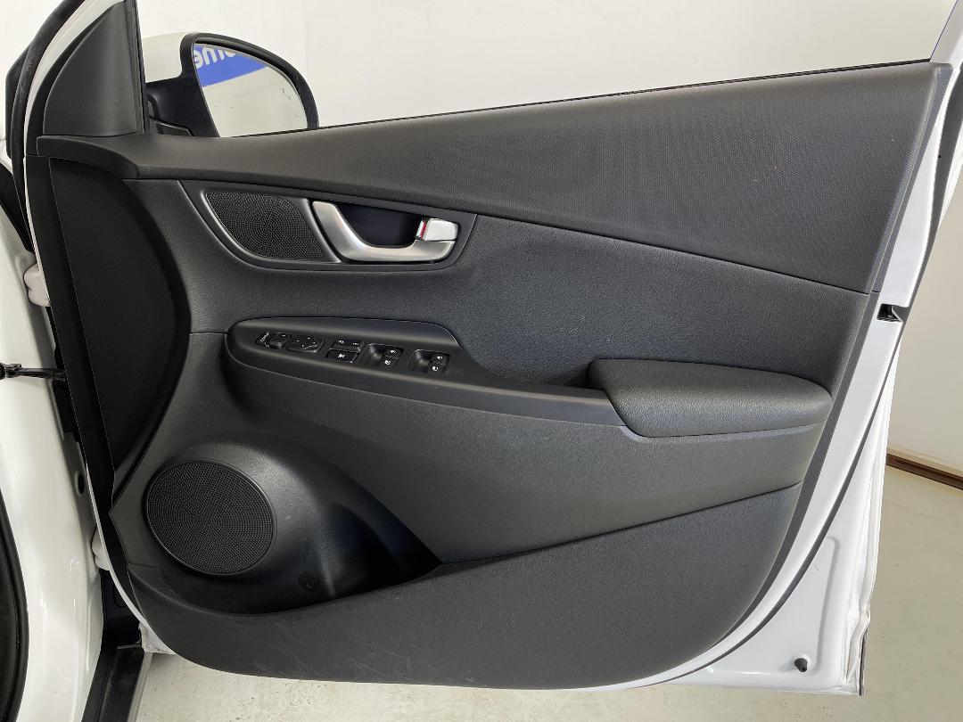 Photo '15' of Hyundai Kona Photo '15' of Hyundai Kona