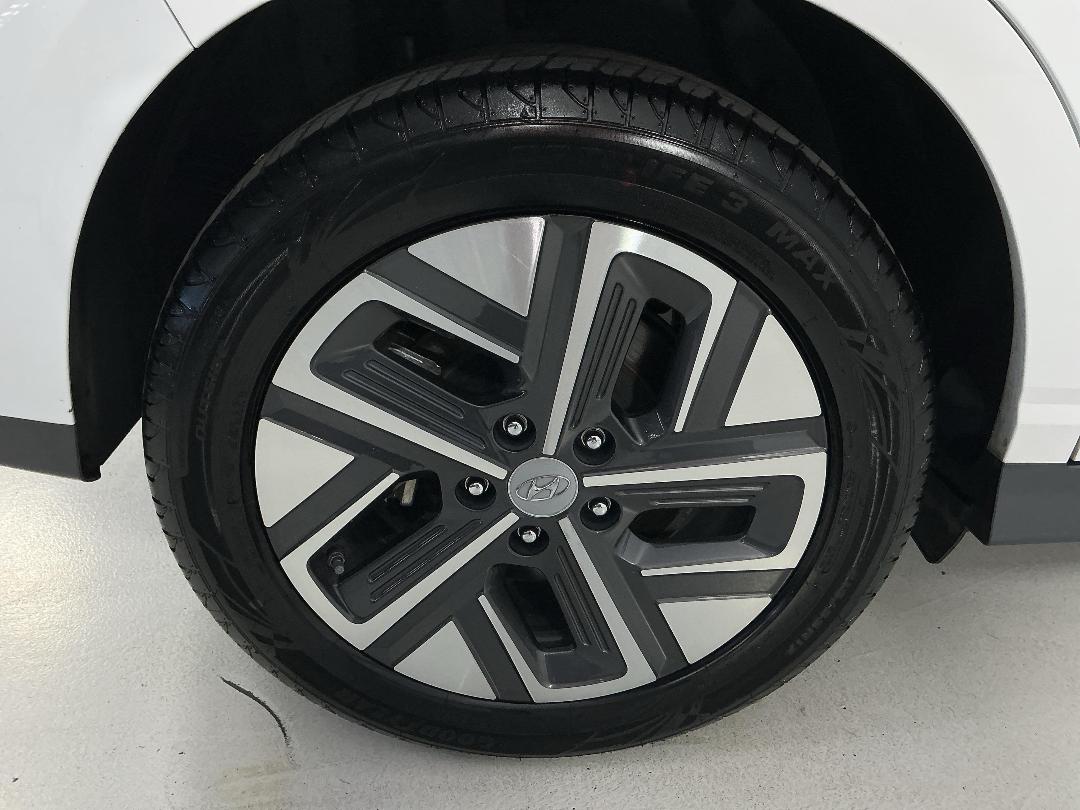 Photo '12' of Hyundai Kona Photo '12' of Hyundai Kona