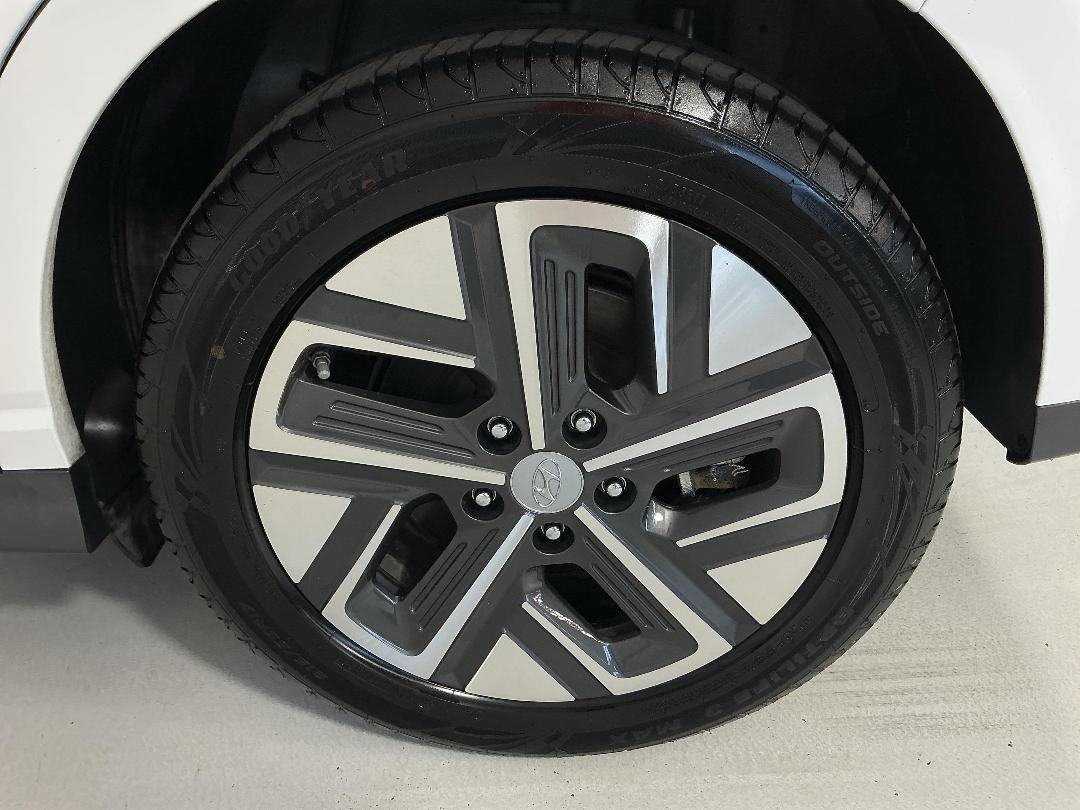 Photo '11' of Hyundai Kona Photo '11' of Hyundai Kona