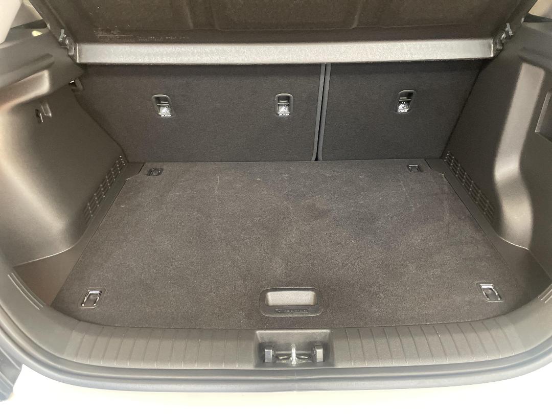 Photo '14' of Hyundai Kona Photo '14' of Hyundai Kona