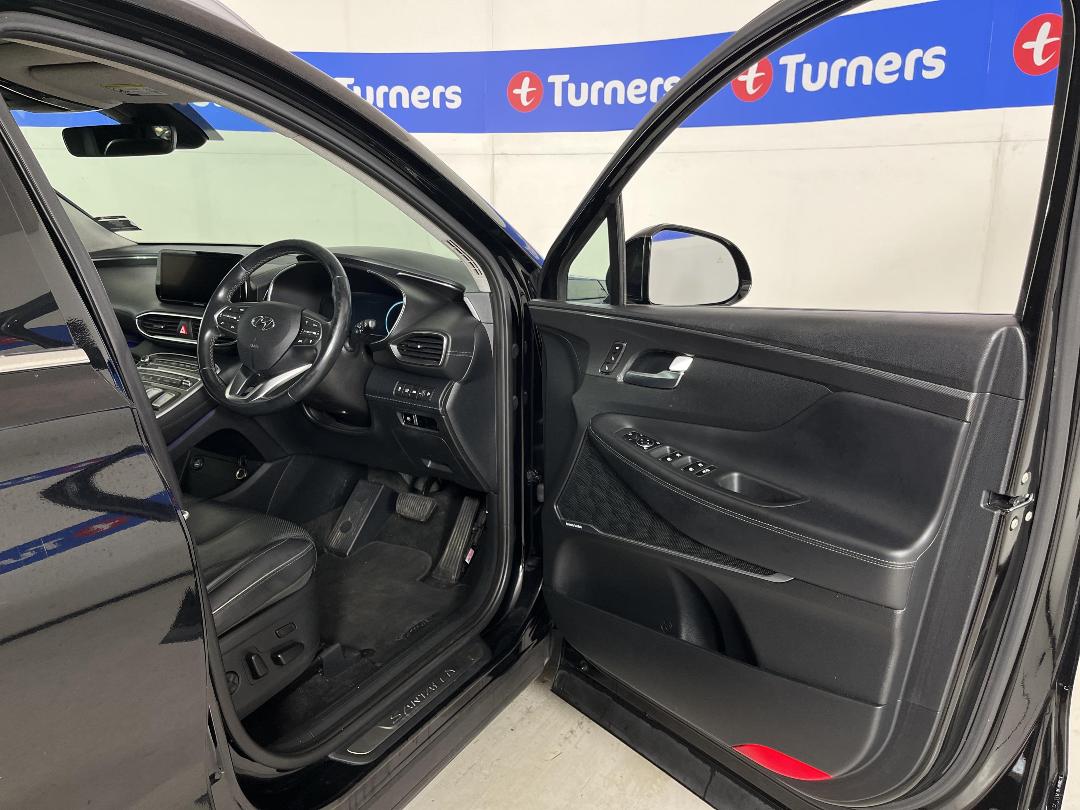 Photo '15' of Hyundai Santa FE