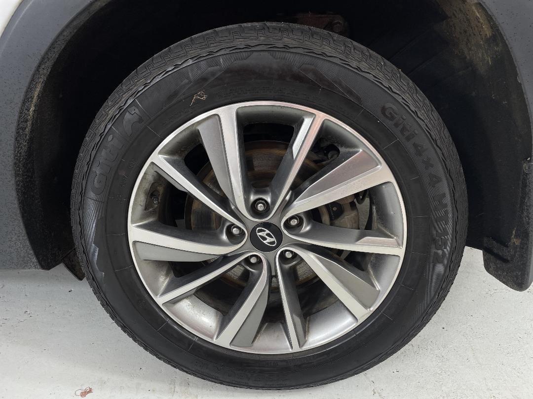 Photo '11' of Hyundai Santa FE Photo '11' of Hyundai Santa FE