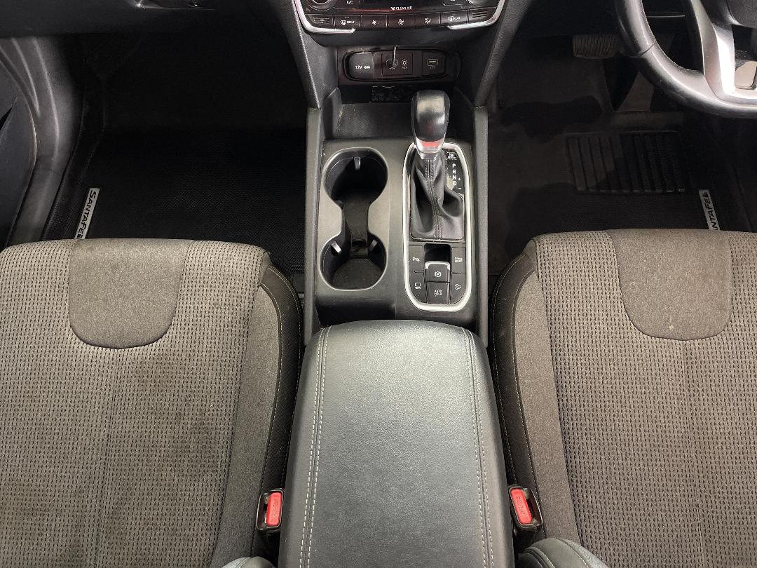 Photo '18' of Hyundai Santa FE Photo '18' of Hyundai Santa FE