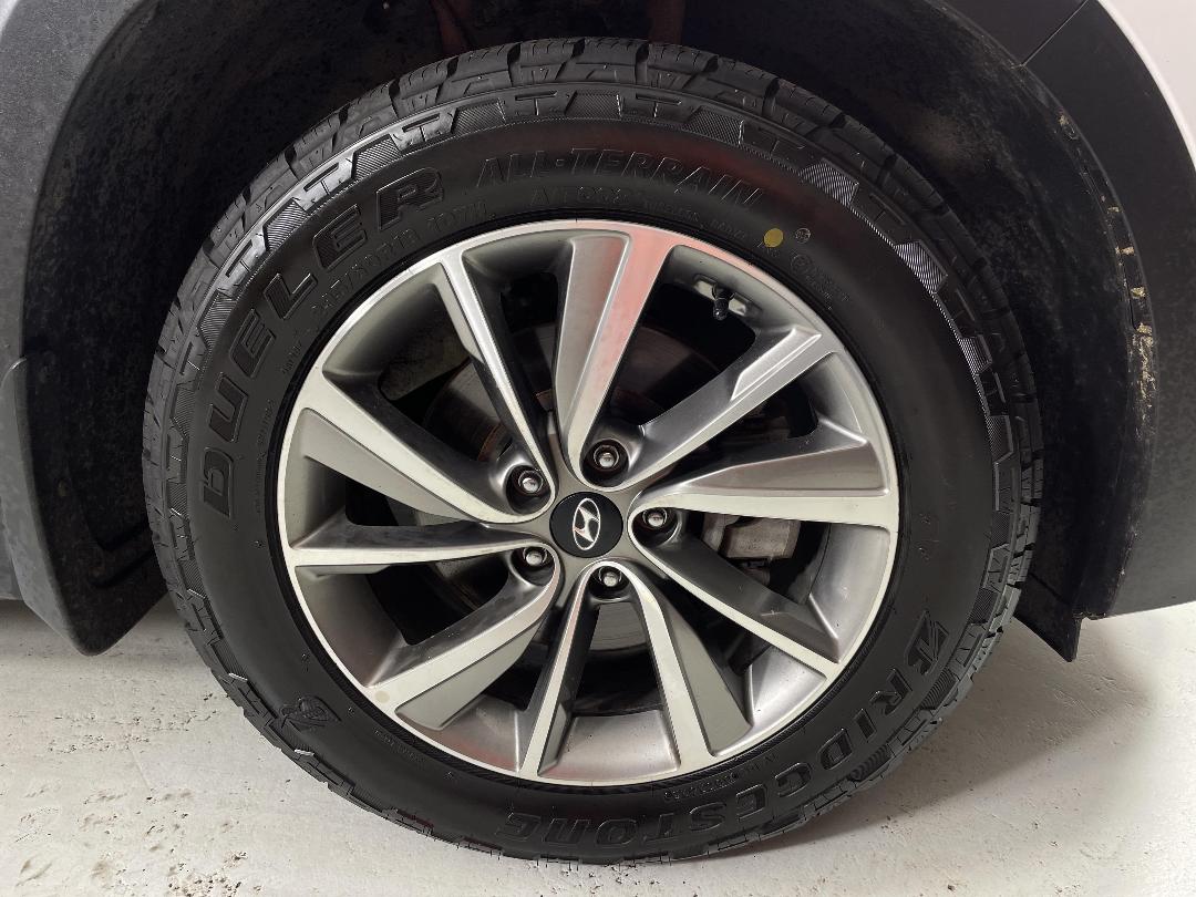 Photo '9' of Hyundai Santa FE Photo '9' of Hyundai Santa FE