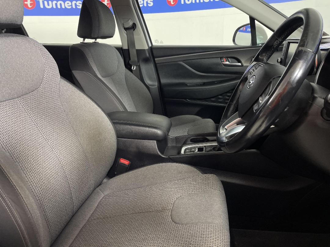 Photo '16' of Hyundai Santa FE Photo '16' of Hyundai Santa FE