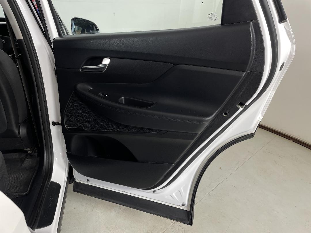 Photo '19' of Hyundai Santa FE Photo '19' of Hyundai Santa FE