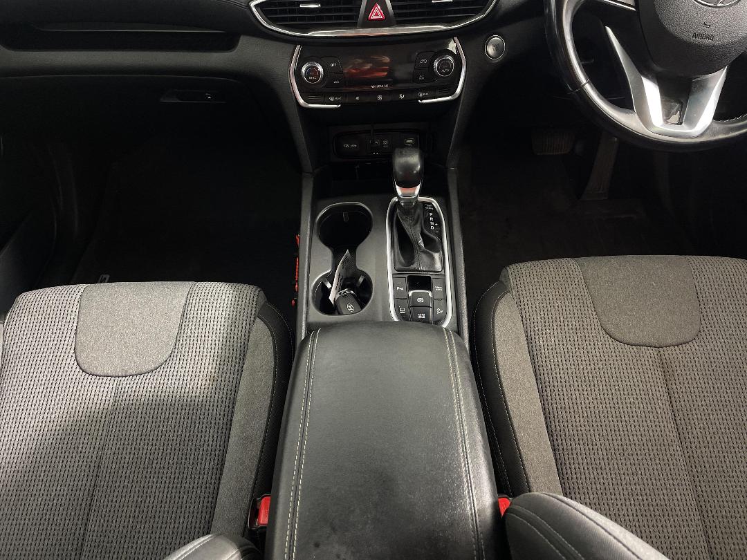 Photo '18' of Hyundai Santa FE Photo '18' of Hyundai Santa FE