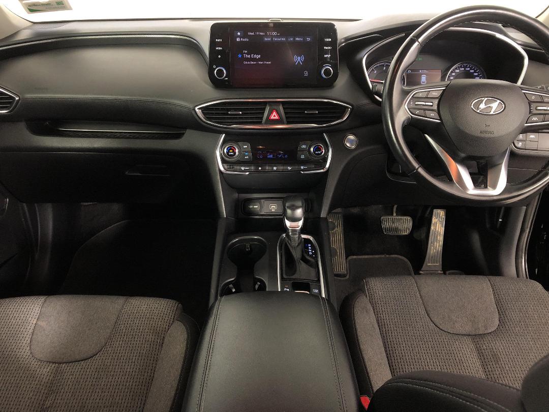 Photo '17' of Hyundai Santa FE