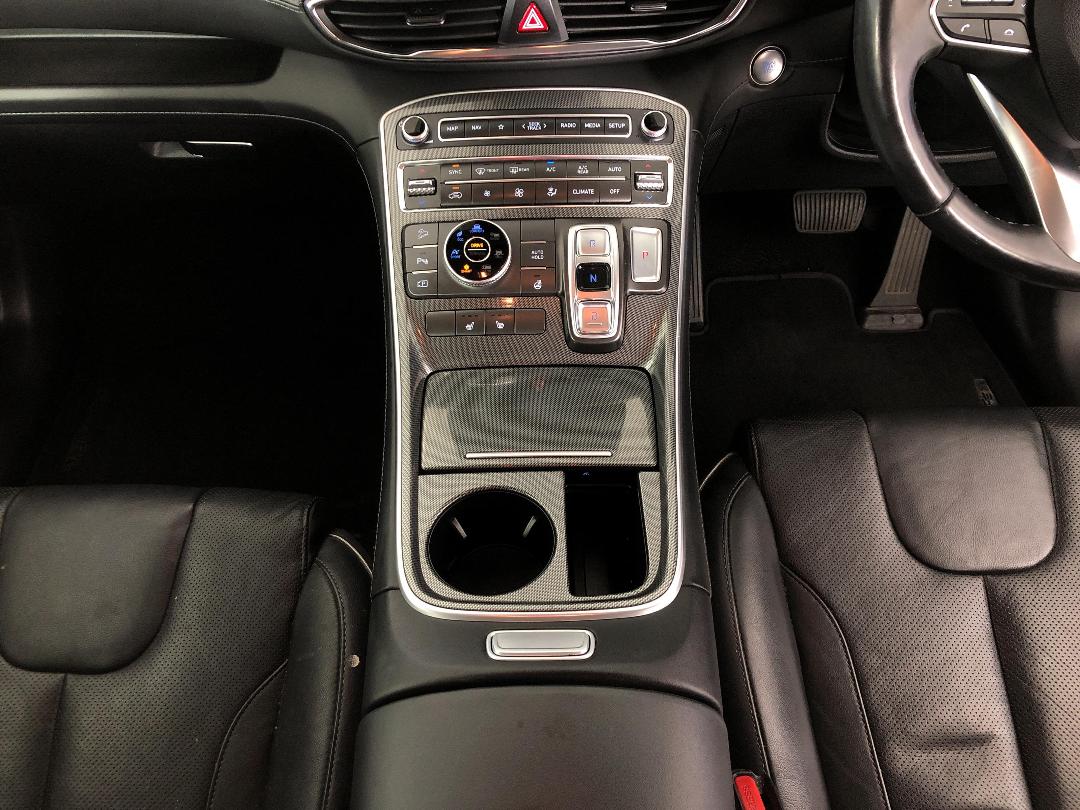 Photo '18' of Hyundai Santa FE