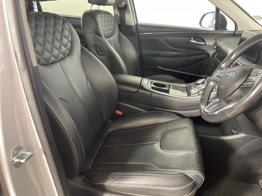 Photo '16' of Hyundai Santa FE Photo '16' of Hyundai Santa FE