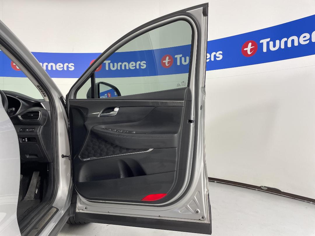 Photo '15' of Hyundai Santa FE