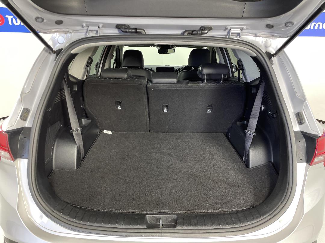 Photo '14' of Hyundai Santa FE