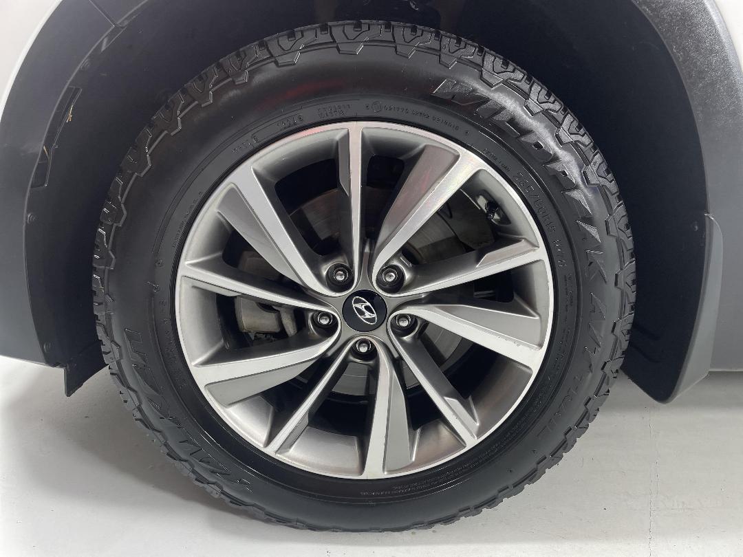 Photo '10' of Hyundai Santa FE Photo '10' of Hyundai Santa FE