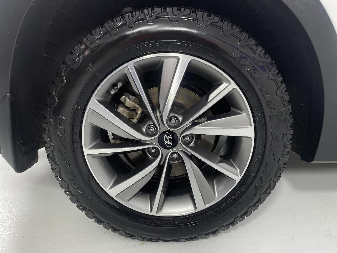 Photo '12' of Hyundai Santa FE Photo '12' of Hyundai Santa FE