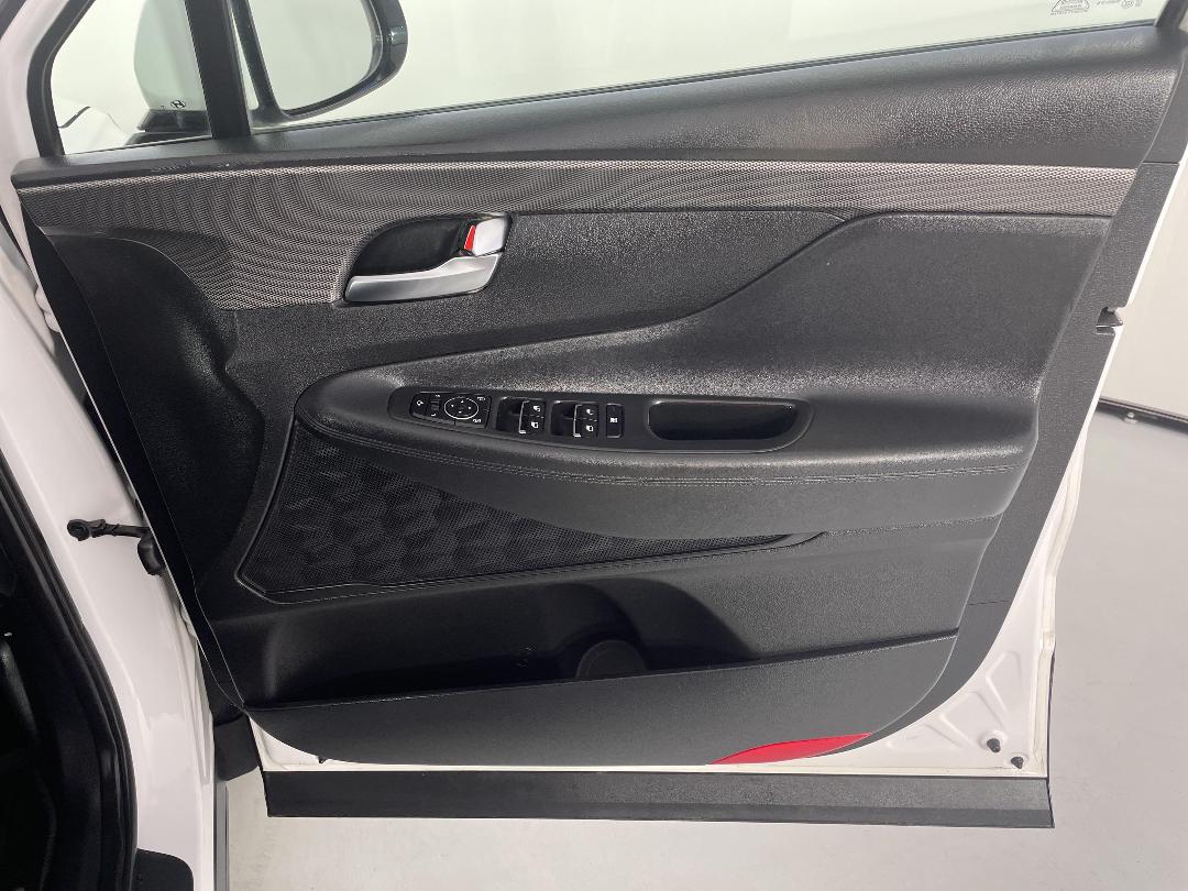 Photo '15' of Hyundai Santa FE Photo '15' of Hyundai Santa FE