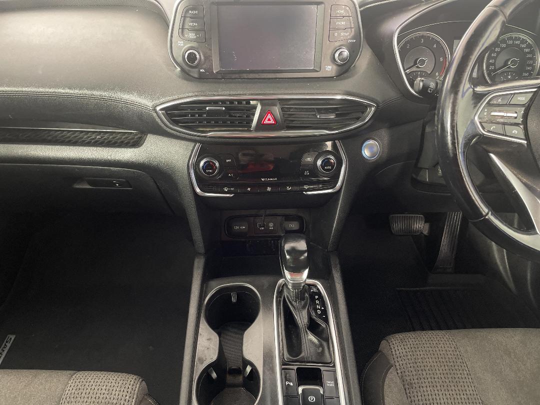 Photo '18' of Hyundai Santa FE Photo '18' of Hyundai Santa FE