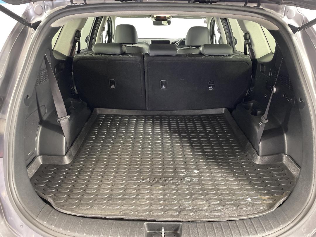 Photo '14' of Hyundai Santa FE