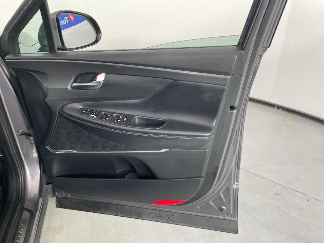 Photo '15' of Hyundai Santa FE Photo '15' of Hyundai Santa FE