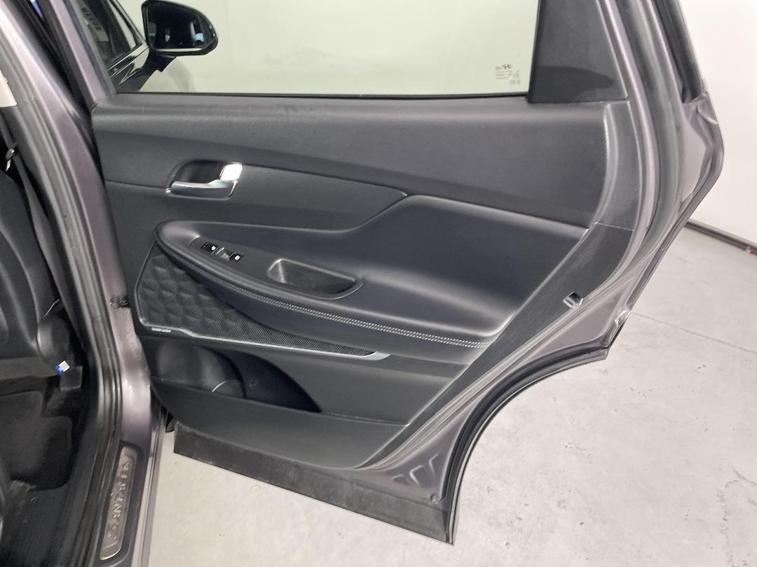 Photo '19' of Hyundai Santa FE Photo '19' of Hyundai Santa FE