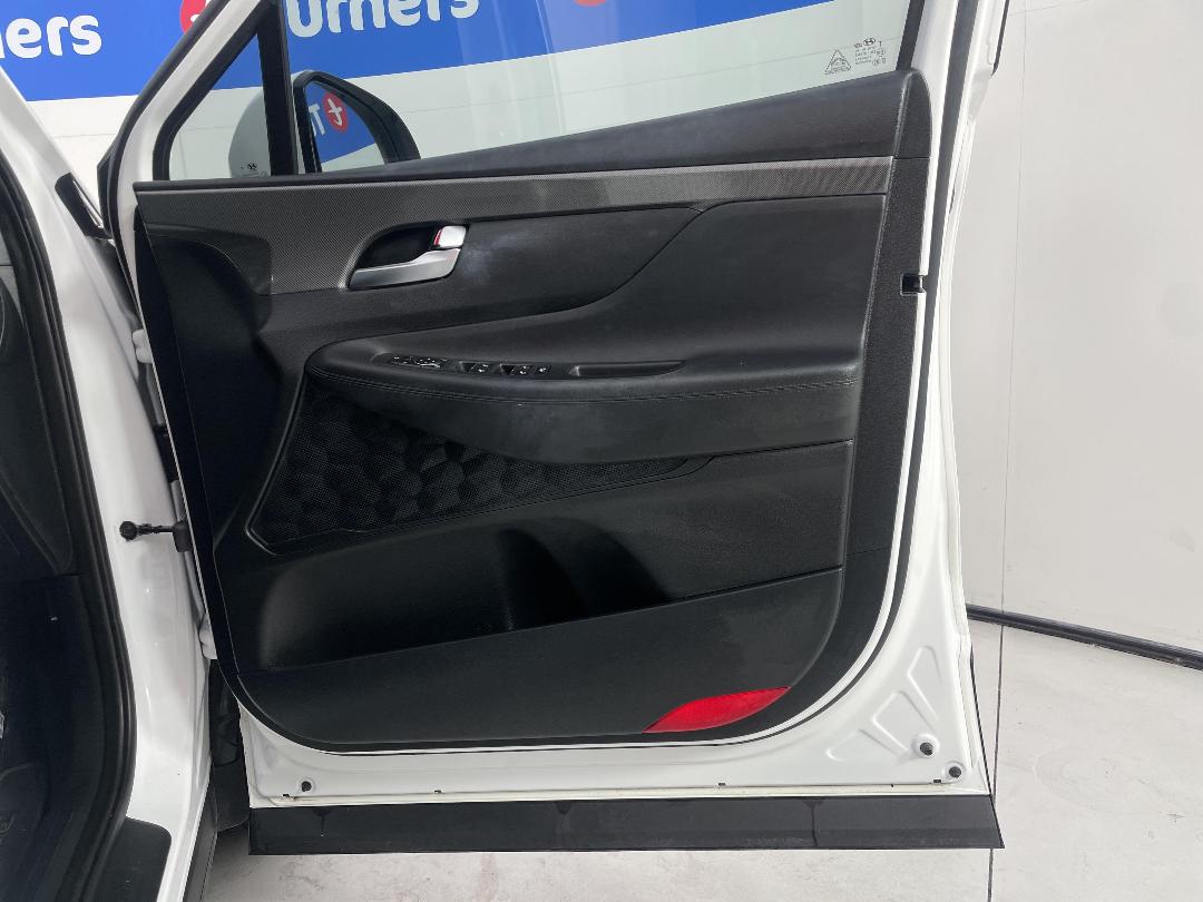 Photo '15' of Hyundai Santa FE