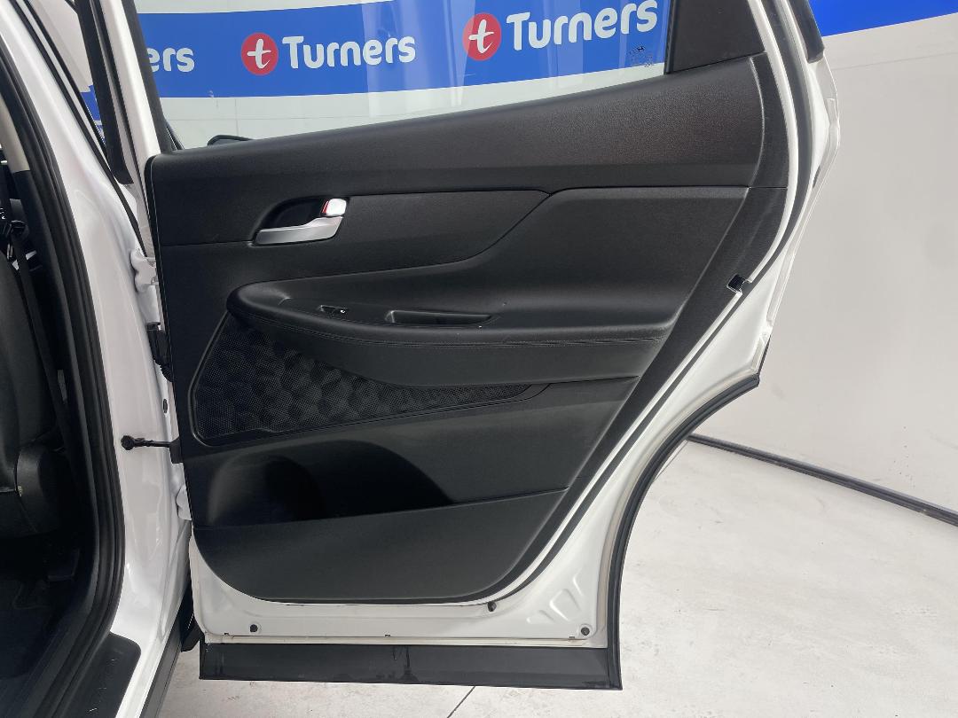 Photo '19' of Hyundai Santa FE