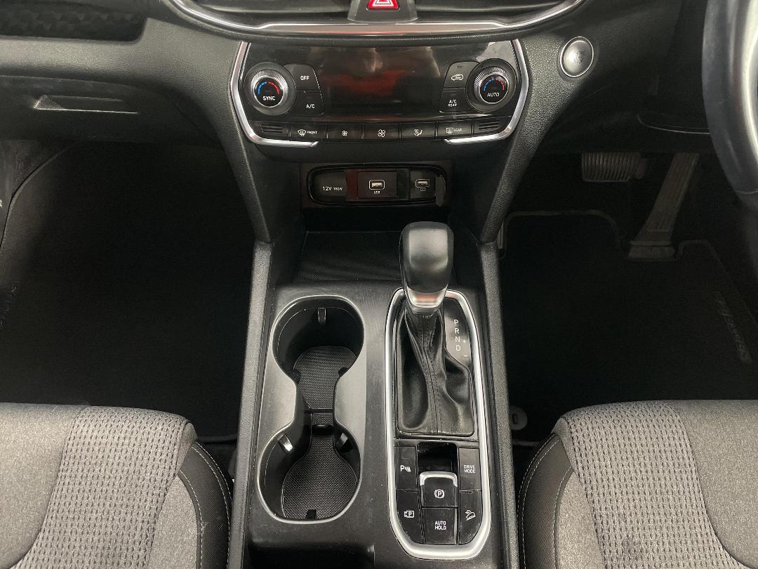 Photo '18' of Hyundai Santa FE