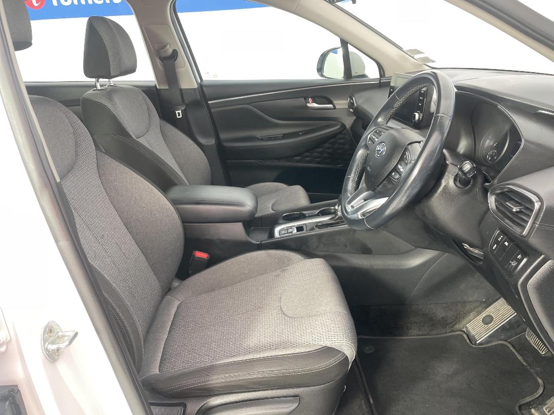 Photo '16' of Hyundai Santa FE