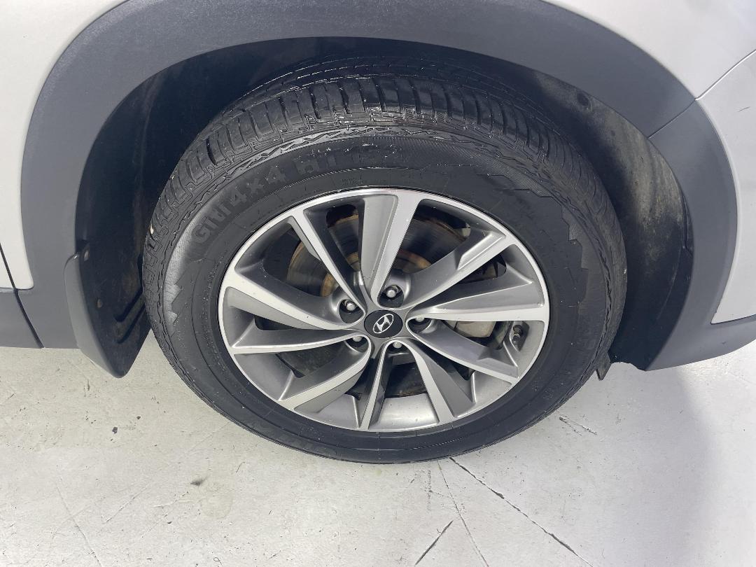 Photo '9' of Hyundai Santa FE