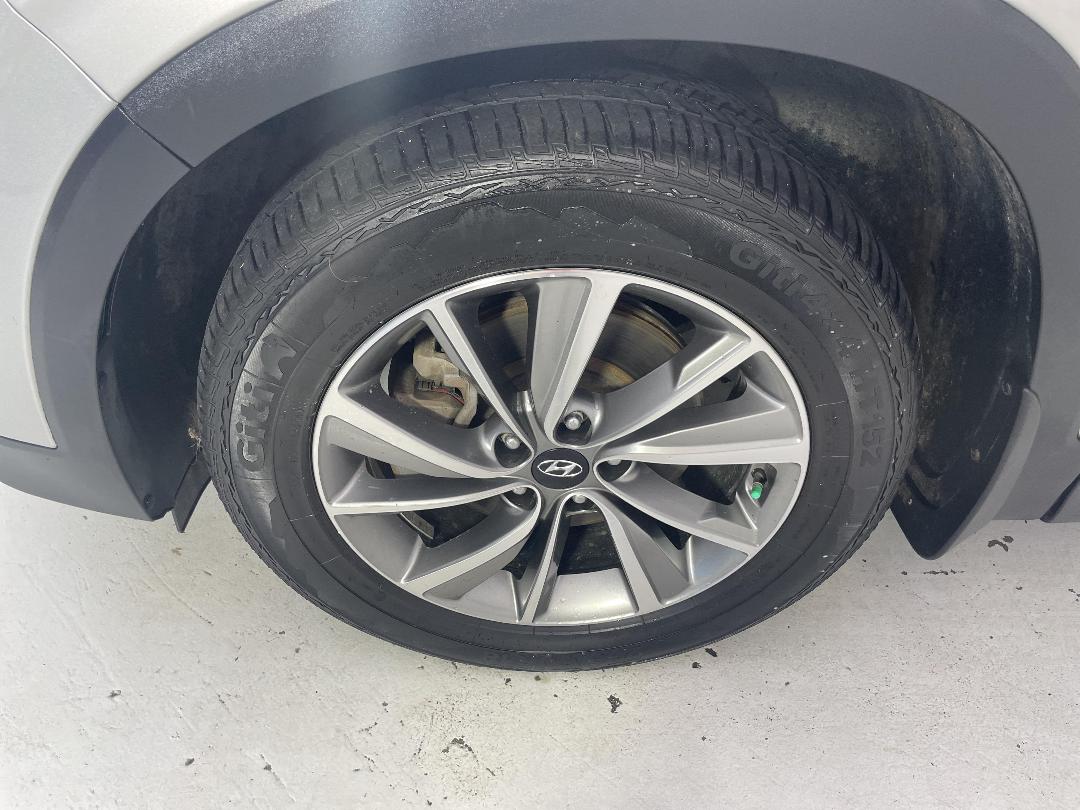 Photo '10' of Hyundai Santa FE