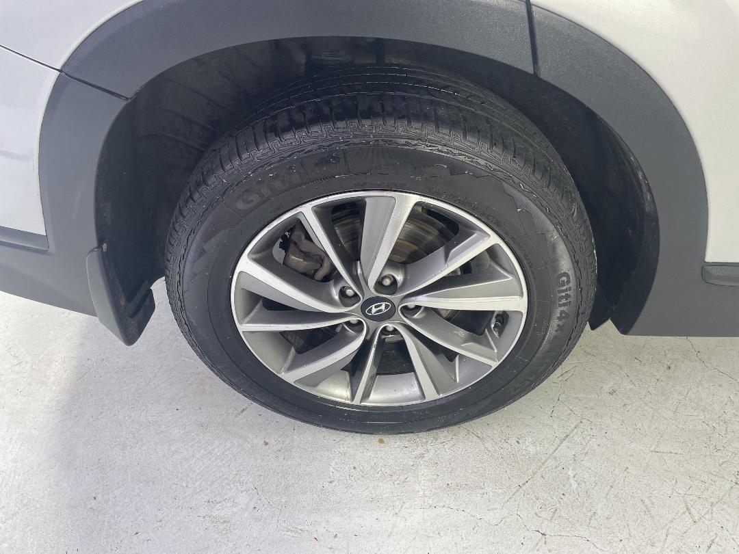 Photo '12' of Hyundai Santa FE