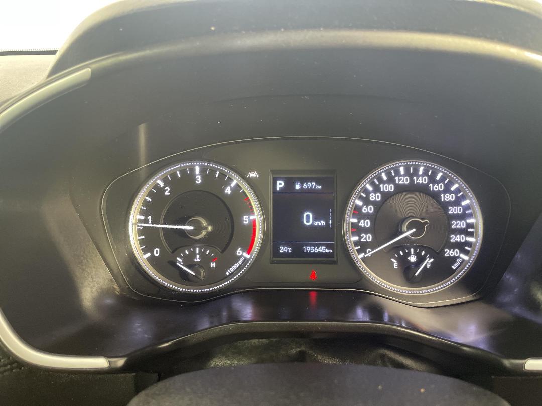 Photo '21' of Hyundai Santa FE