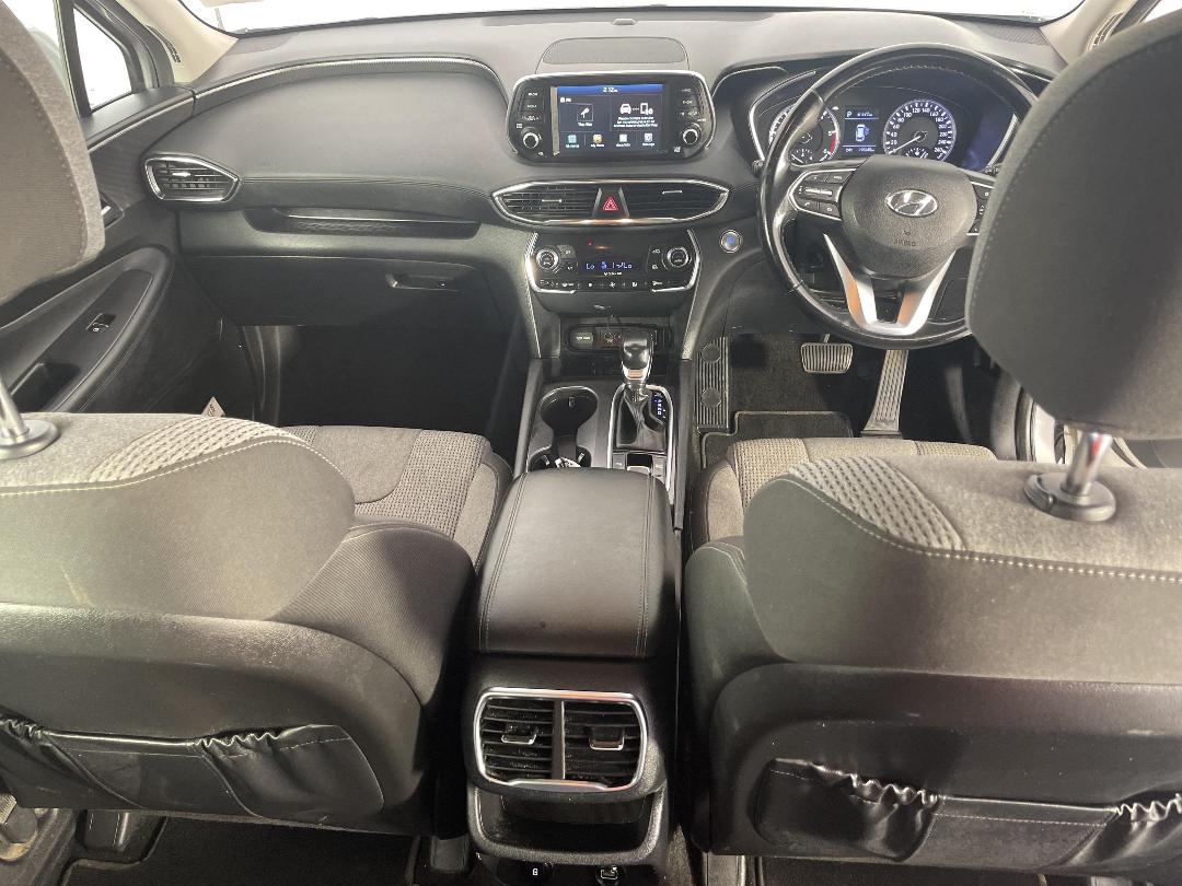 Photo '18' of Hyundai Santa FE