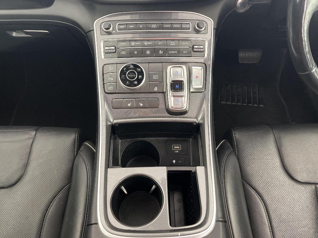 Photo '18' of Hyundai Santa FE Photo '18' of Hyundai Santa FE