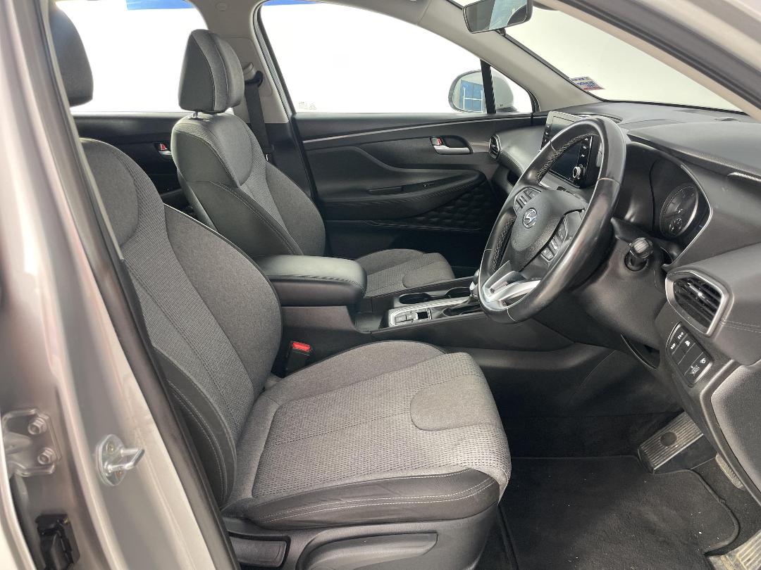 Photo '16' of Hyundai Santa FE Photo '16' of Hyundai Santa FE