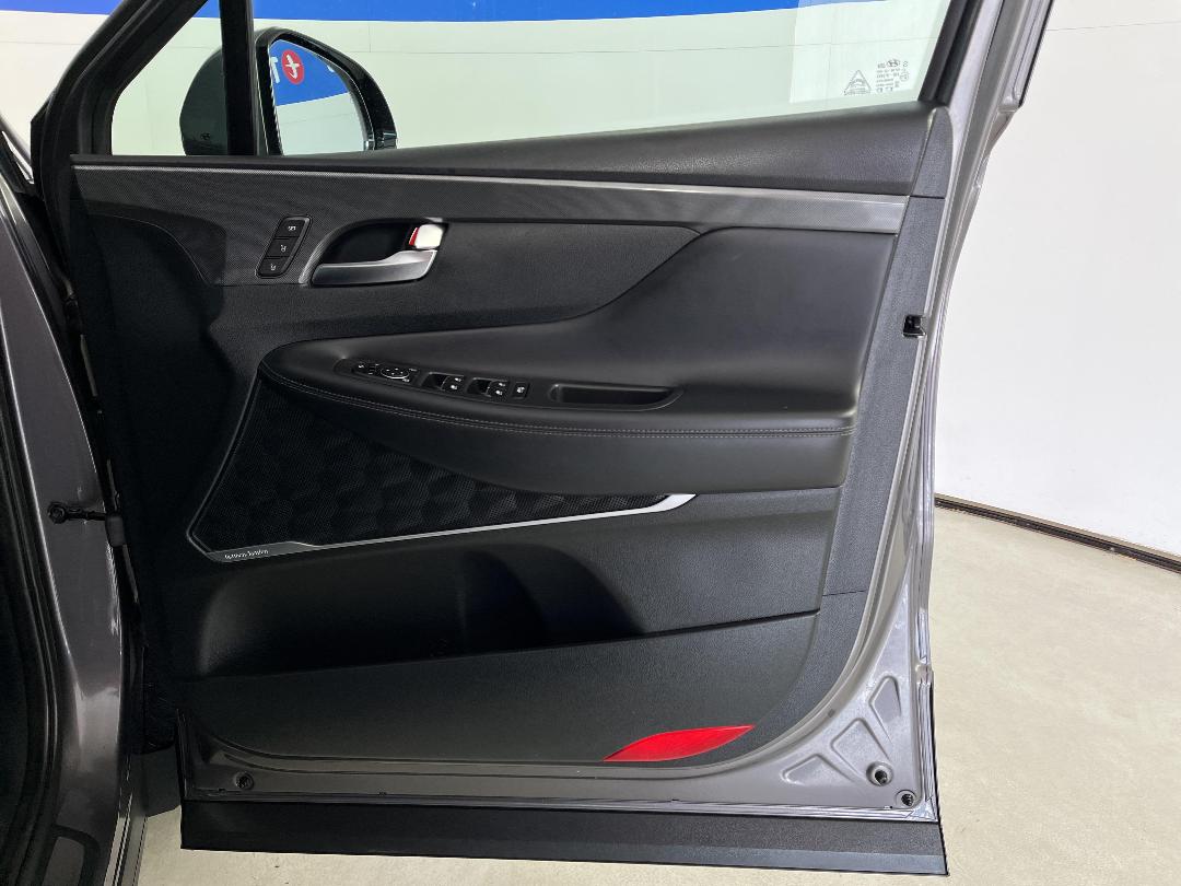 Photo '15' of Hyundai Santa FE