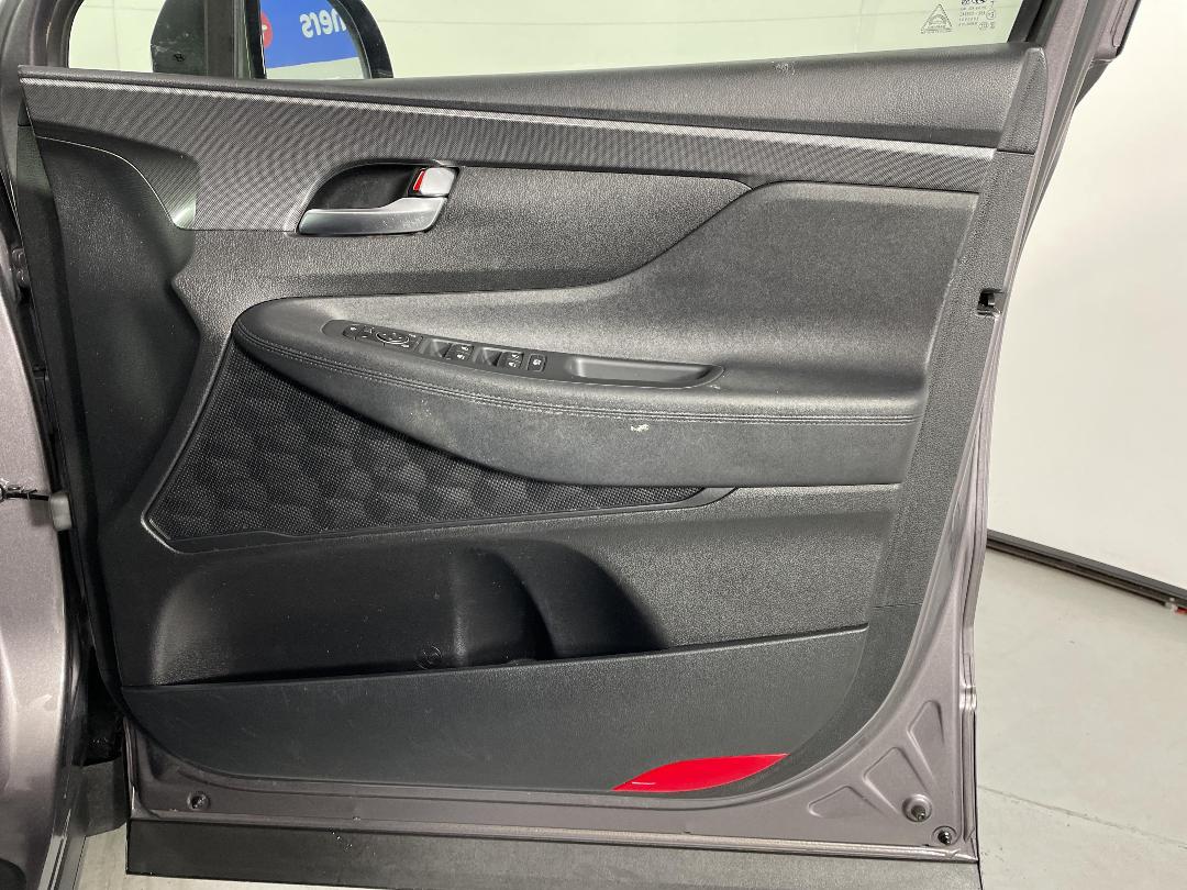 Photo '15' of Hyundai Santa FE