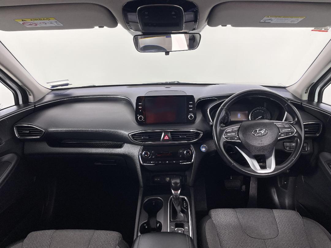 Photo '17' of Hyundai Santa FE