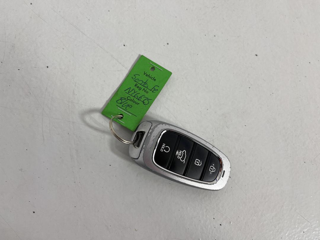 Photo '22' of Hyundai Santa FE