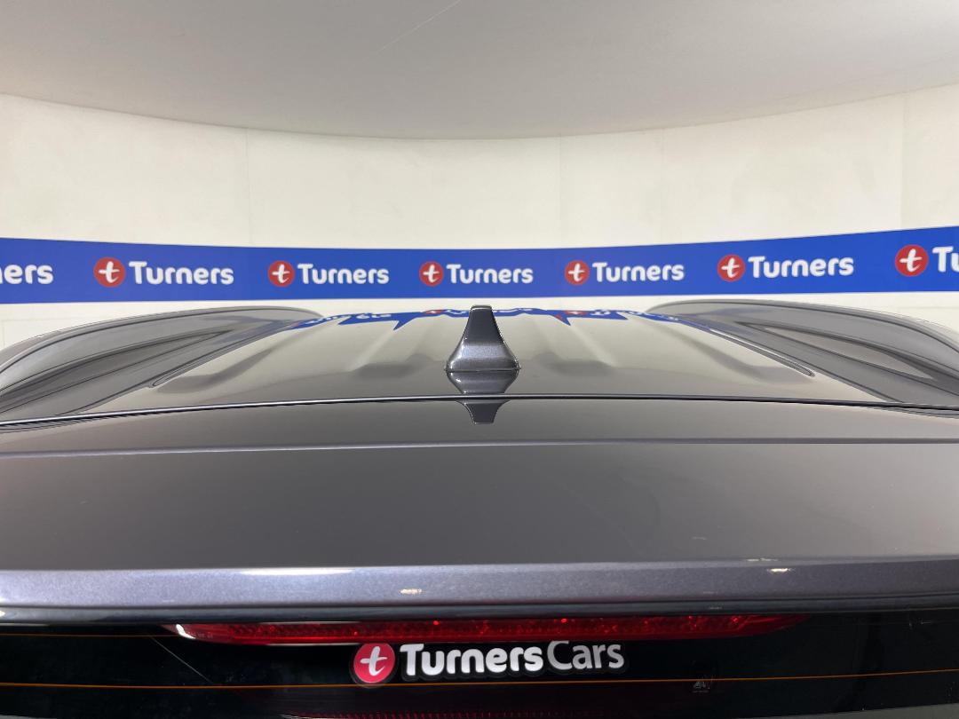 Photo '32' of Hyundai Santa FE