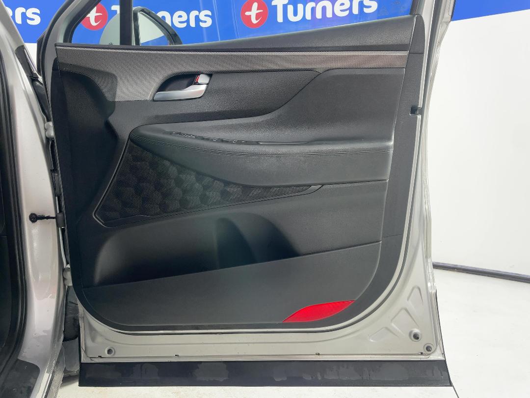 Photo '15' of Hyundai Santa FE